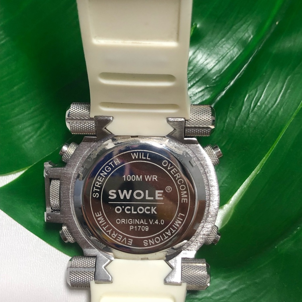 Swole O’clock 100M WR  White Watch